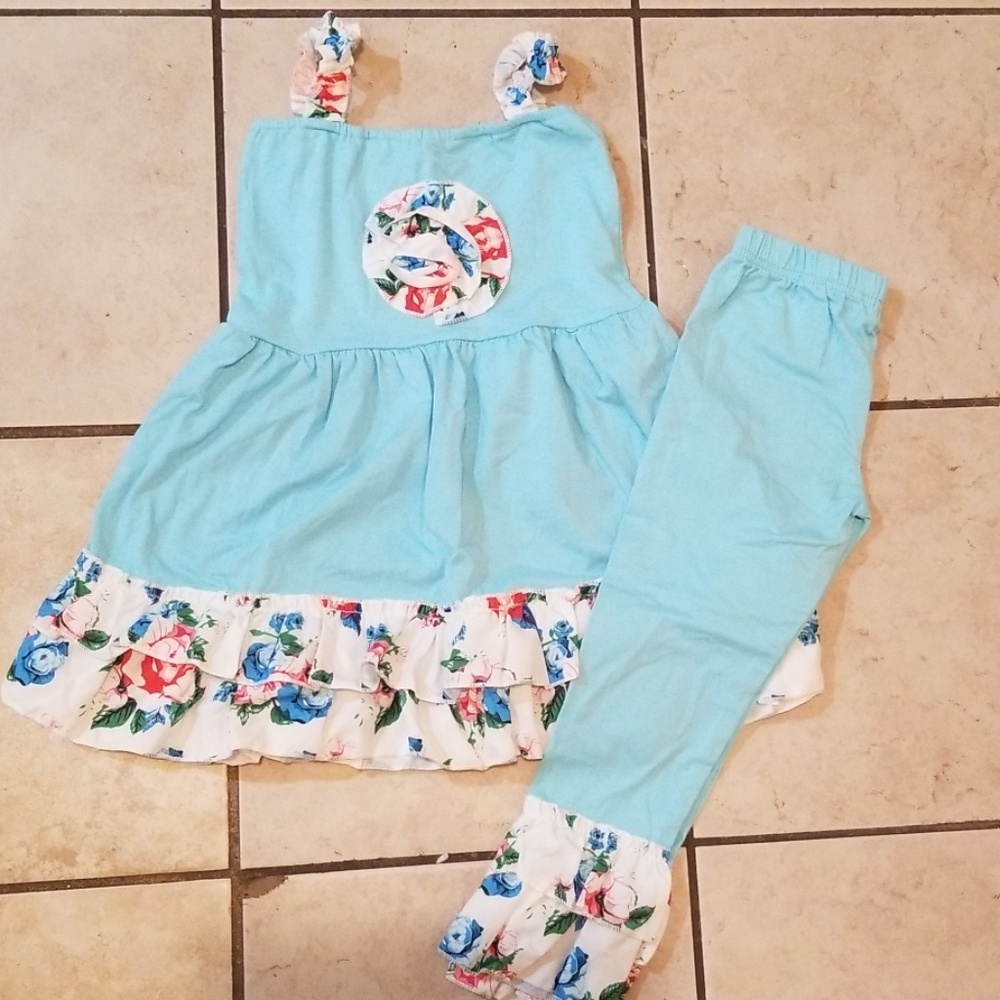 Girls boutique ruffle outfit size 120 (4 to 6) nWT